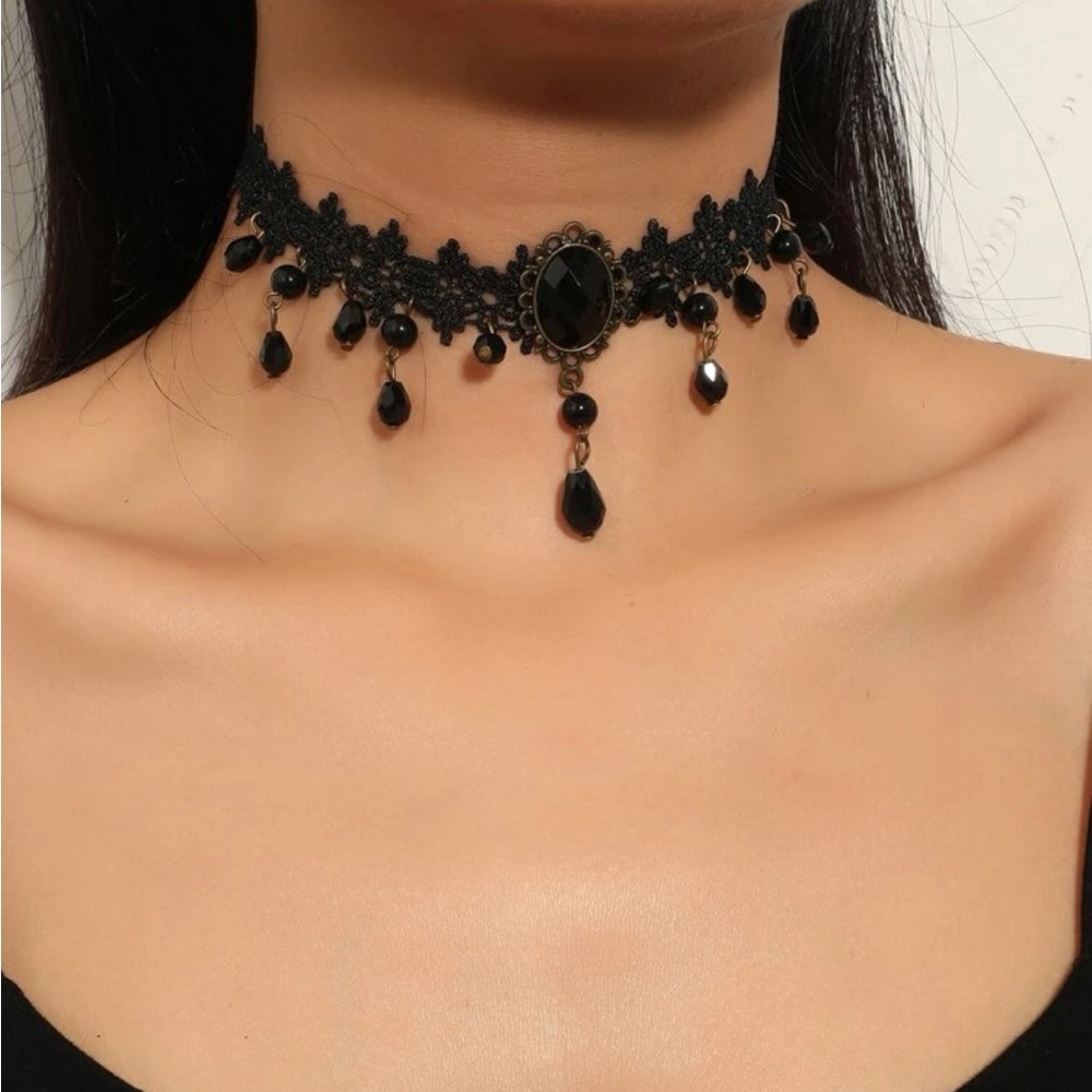Black Beaded Choker NEW š·ļø